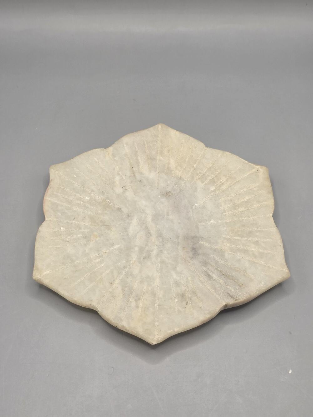 Hand Carved White Marble Lotus Shaped Plate Scalloped Flower Tray Catchall 6.5"